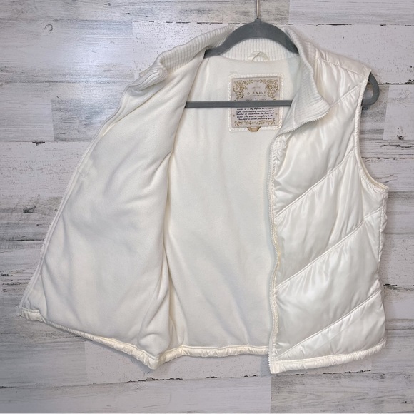 Old Navy cream collared puffer best in cream - Picture 3 of 5